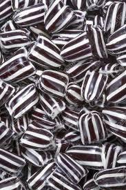 Black & White Humbug Bag 200g - The Bath Sweet Shop